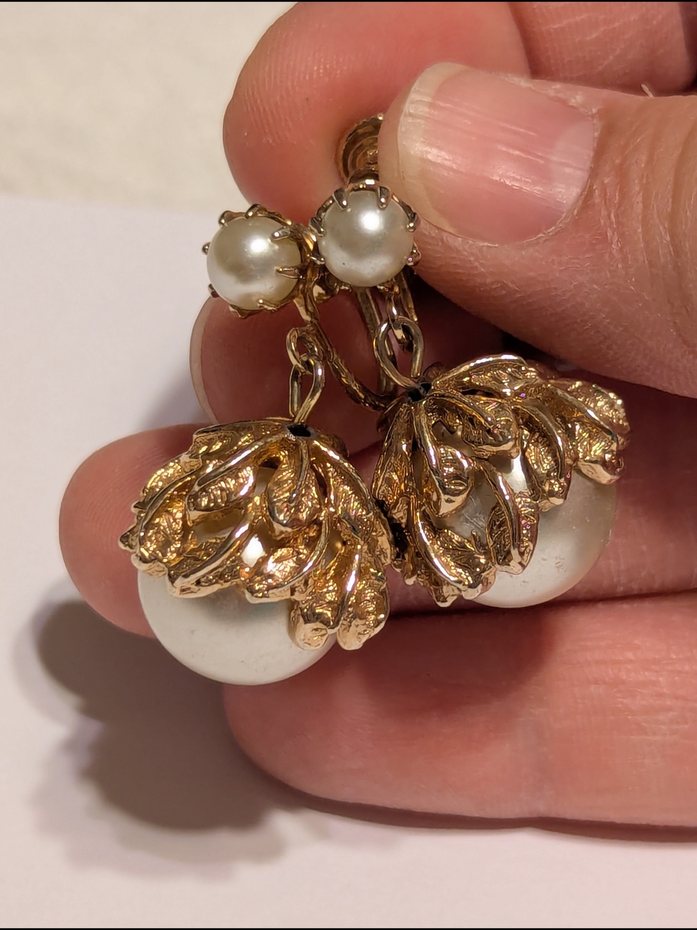 Vintage Gold-Tone & Faux Pearl Acorn Drop Earrings – Screw-Back